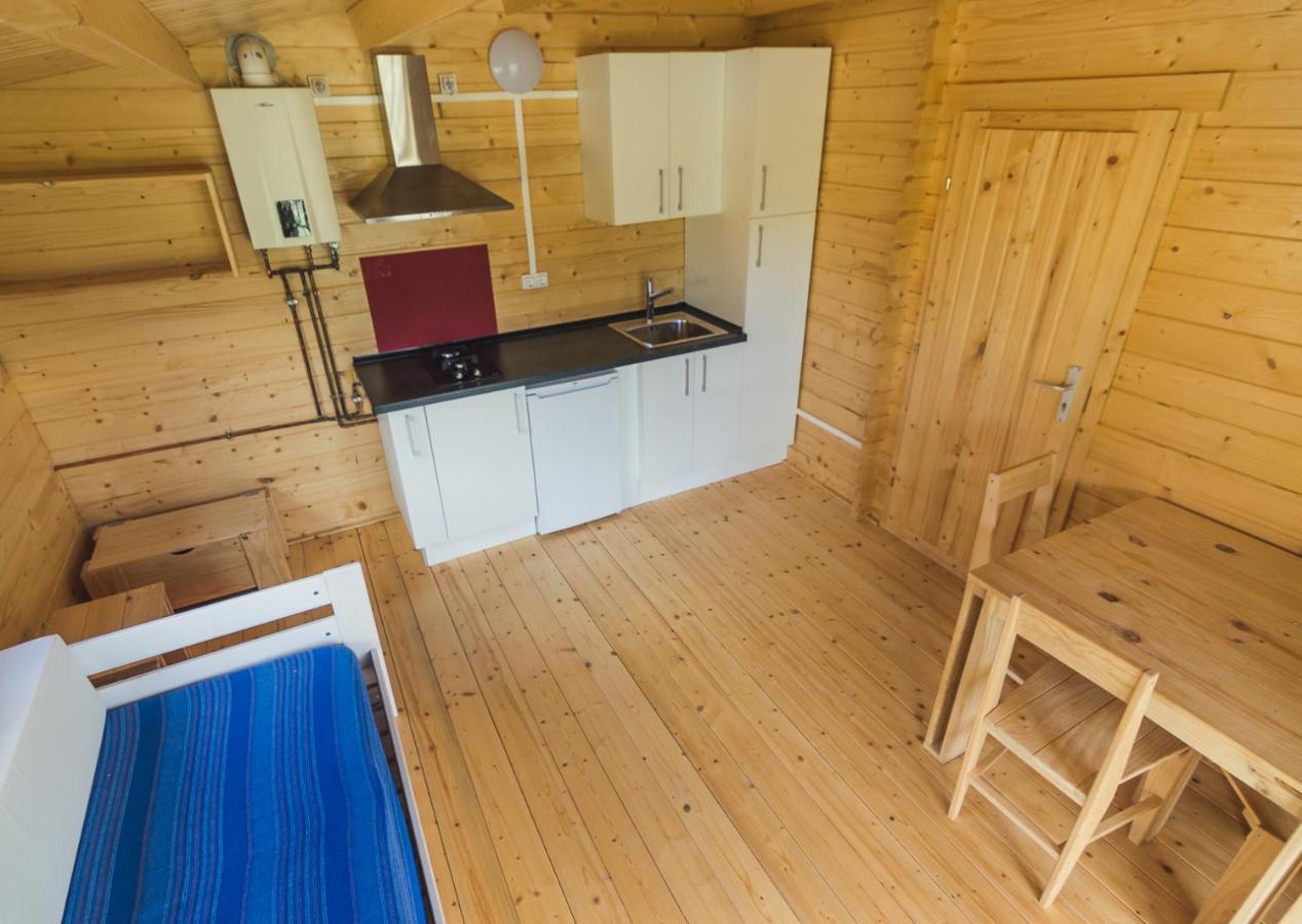 Albergue Restaurante De Artieda Eksteriør billede