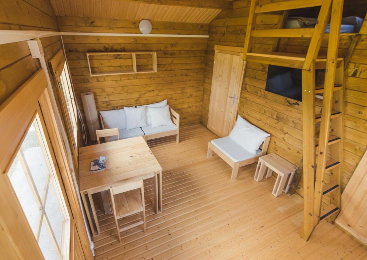 Albergue Restaurante De Artieda Eksteriør billede