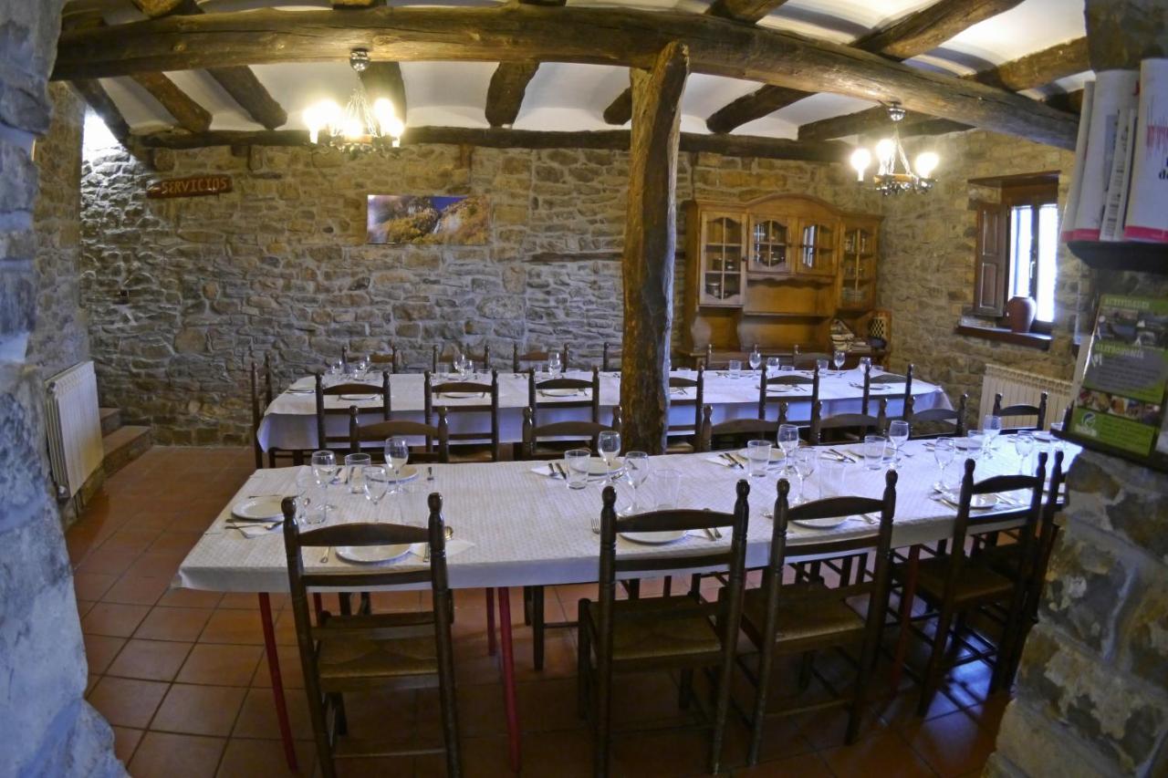 Albergue Restaurante De Artieda Eksteriør billede