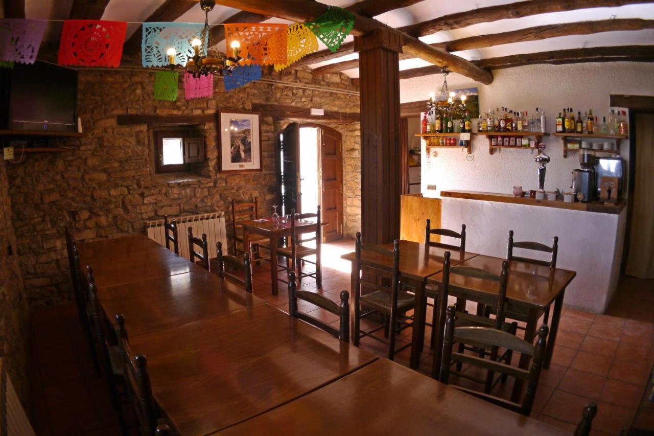 Albergue Restaurante De Artieda Eksteriør billede