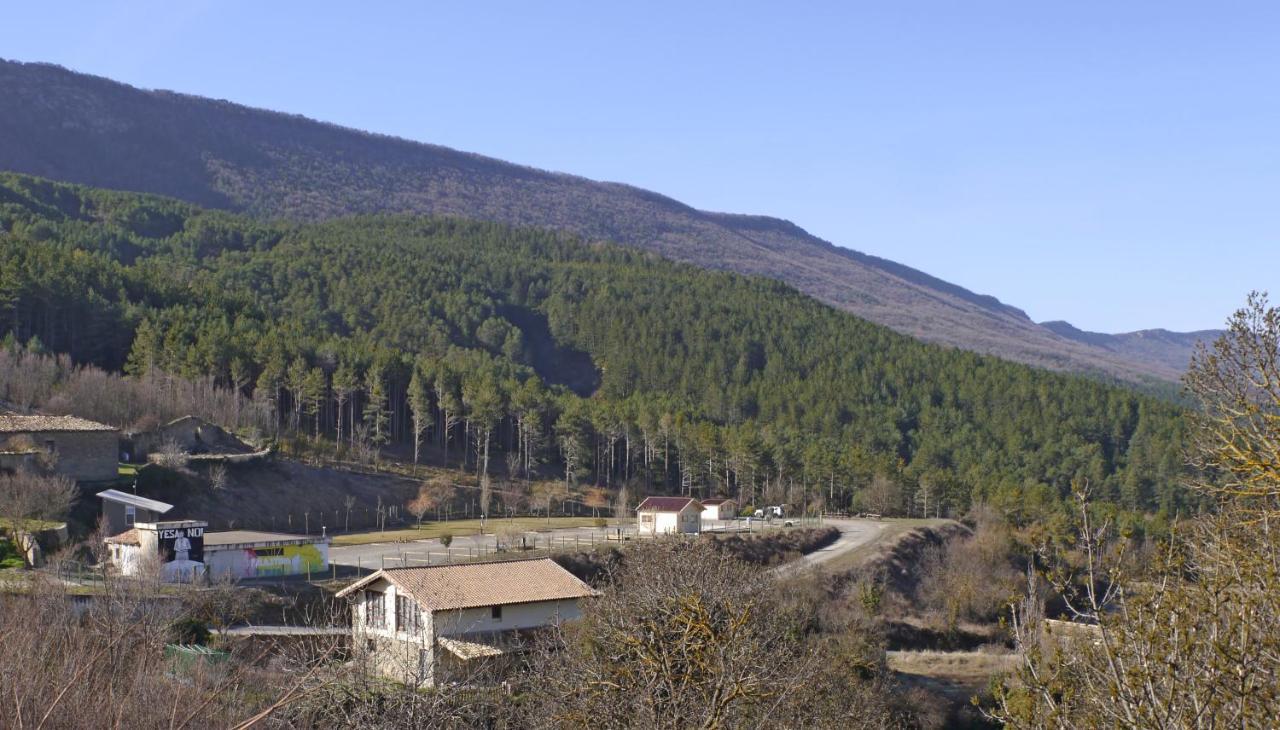 Albergue Restaurante De Artieda Eksteriør billede